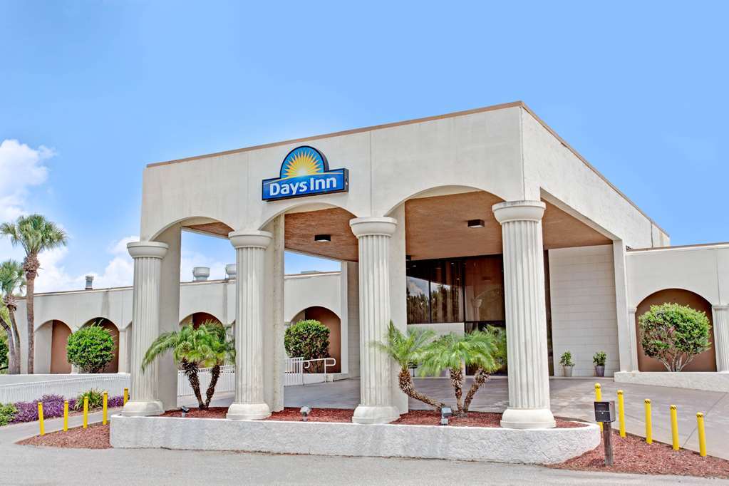 Days Inn & Suites By Wyndham Клермон Экстерьер фото