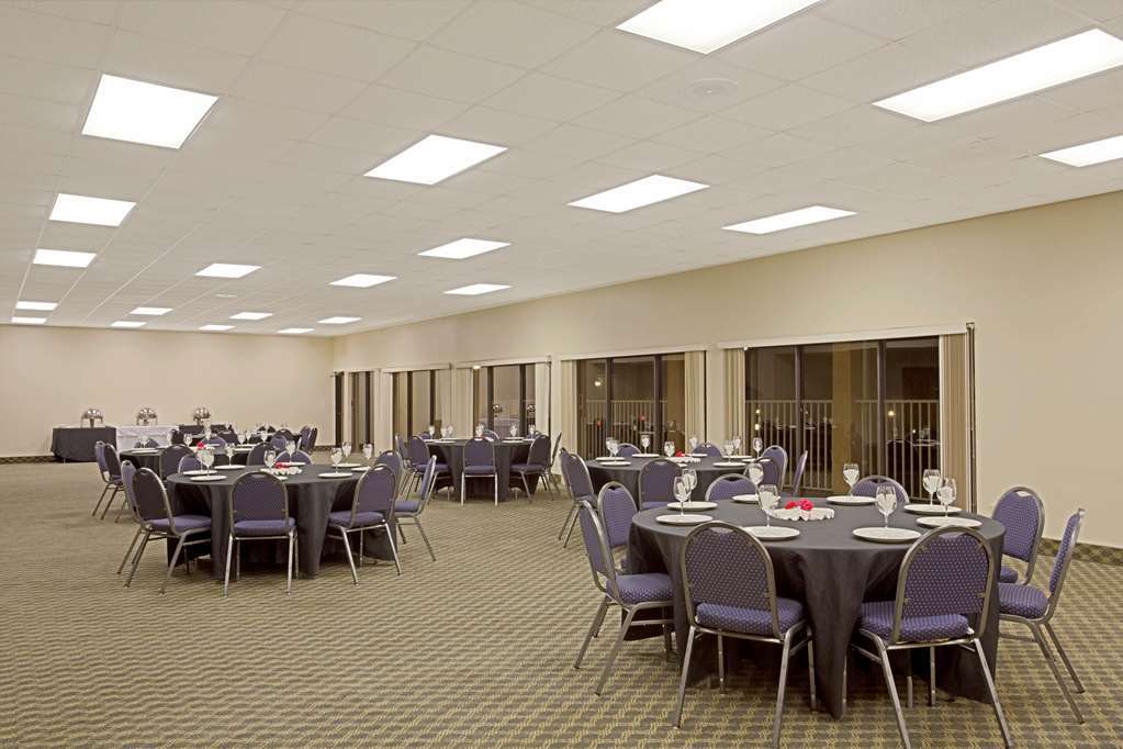 Days Inn & Suites By Wyndham Клермон Удобства фото